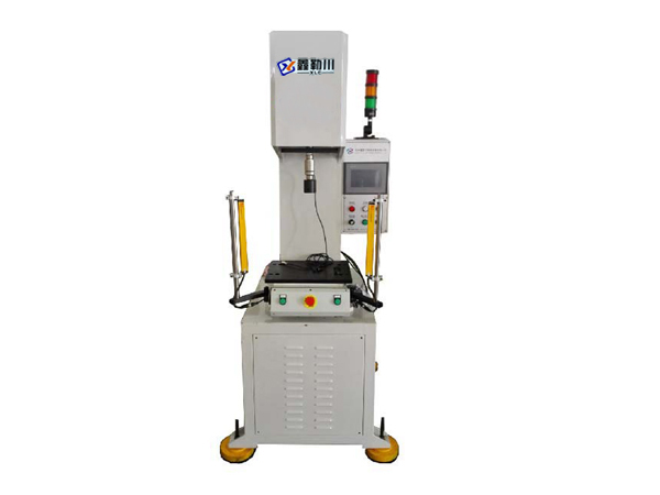 知名電動(dòng)工具生產(chǎn)企業(yè)選擇的小型數(shù)控油壓機(jī)